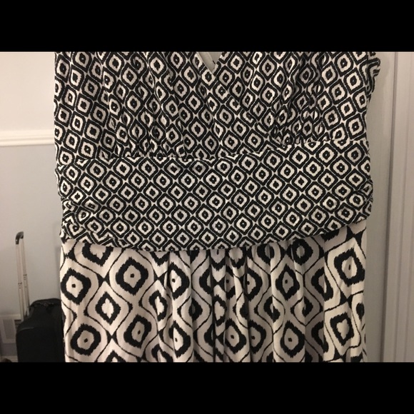 LOFT size M black/white dress - Picture 3 of 4